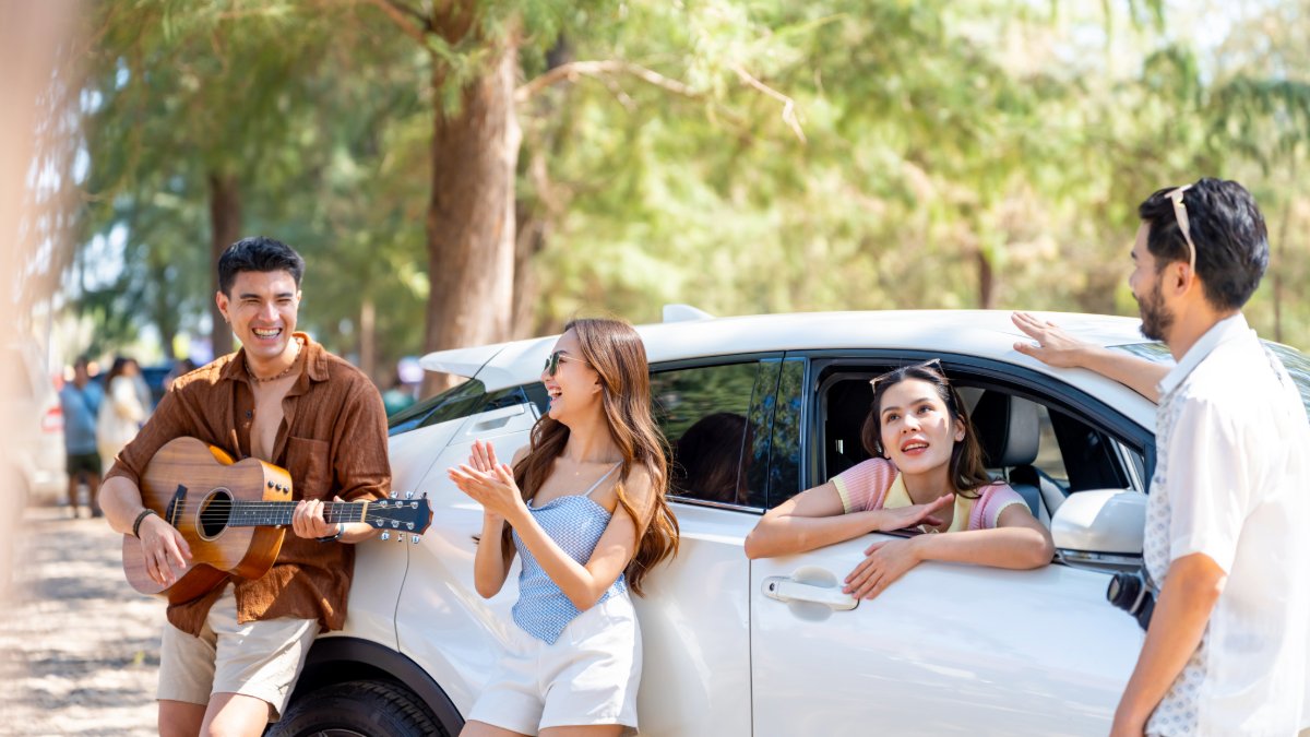 That Friday feeling! ✨ Time to get your ride sparkling clean and ready for the weekend's adventures. What are your plans? 👇 #FridayFeeling #CarWash #WeekendVibes #ReadyForAdventure