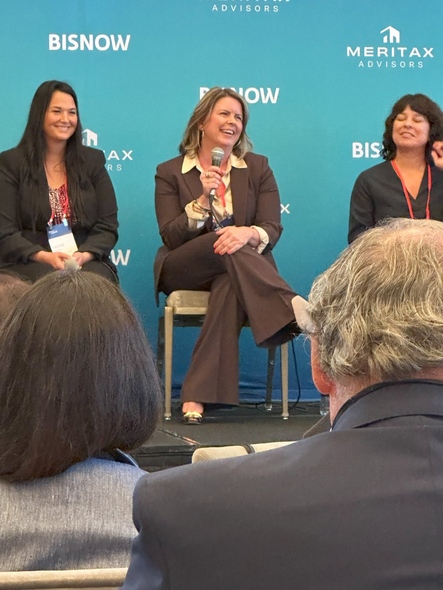 KDC_Development's tweet image. Congratulations to Debra Velez, honored as a 2025 @Bisnow Women Leading Real Estate Leader of the Year. She has led North Texas’s most impactful projects and spoke on the Designing, Building, Leading panel. Her leadership continues to shape the future of real estate.