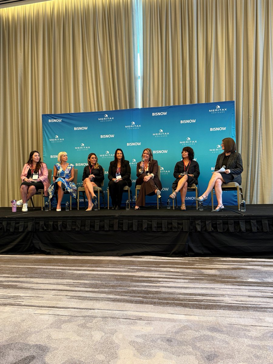 KDC_Development's tweet image. Congratulations to Debra Velez, honored as a 2025 @Bisnow Women Leading Real Estate Leader of the Year. She has led North Texas’s most impactful projects and spoke on the Designing, Building, Leading panel. Her leadership continues to shape the future of real estate.
