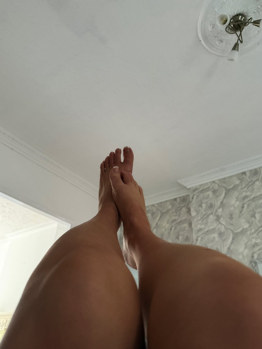5 hours left of the onlyfans sale😍😍

linktr.ee/ellss_ann?utm_…