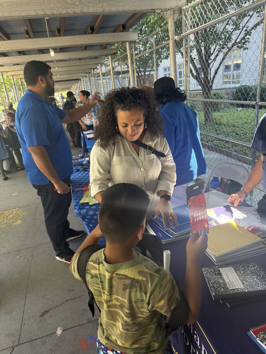 senfernandez34's tweet photo. Had a blast at today’s Jacobi back to school giveaway! We’ll be at The Castle Hill playground back to school event today at 4 PM.
Tomorrow, the #NatPack will be hosting a giveaway near YOU! See 🧵 below
Also, remember to keep an eye out for chalk art! https://t.co/hYaIoJJa0T