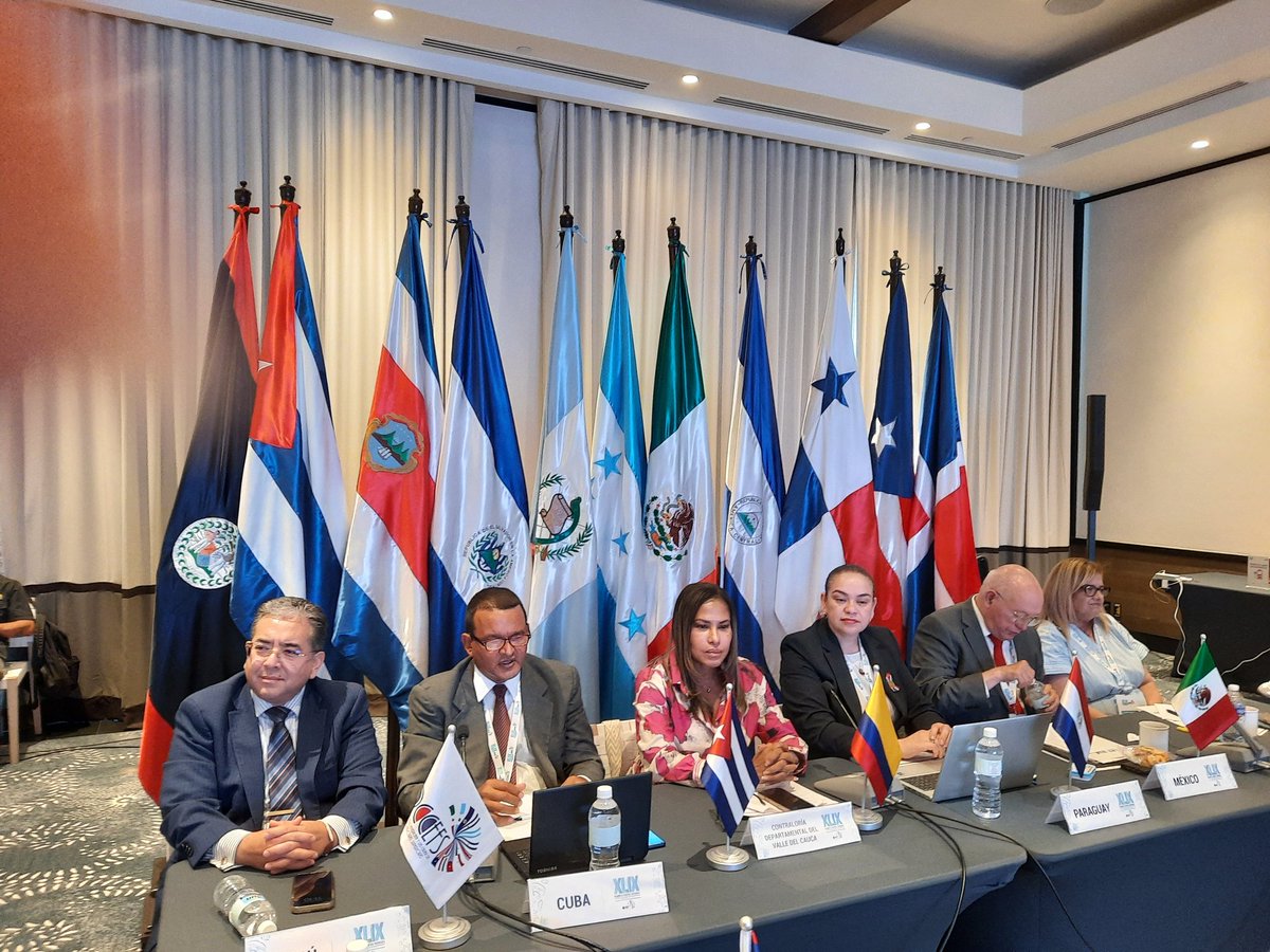 Exposicion de la Metodología de Rendición de Cuentas Administrativa a los Trabajadores, como buena práctica de #Cuba en la XLIX AGO de la <a href="/occefs/">OCCEFS</a> por el Vicecontralor General Darlam E. Dalmau Palomino.
#PreverEsSalvar <a href="/ContraloriaCuba/">Contraloría Cuba</a>