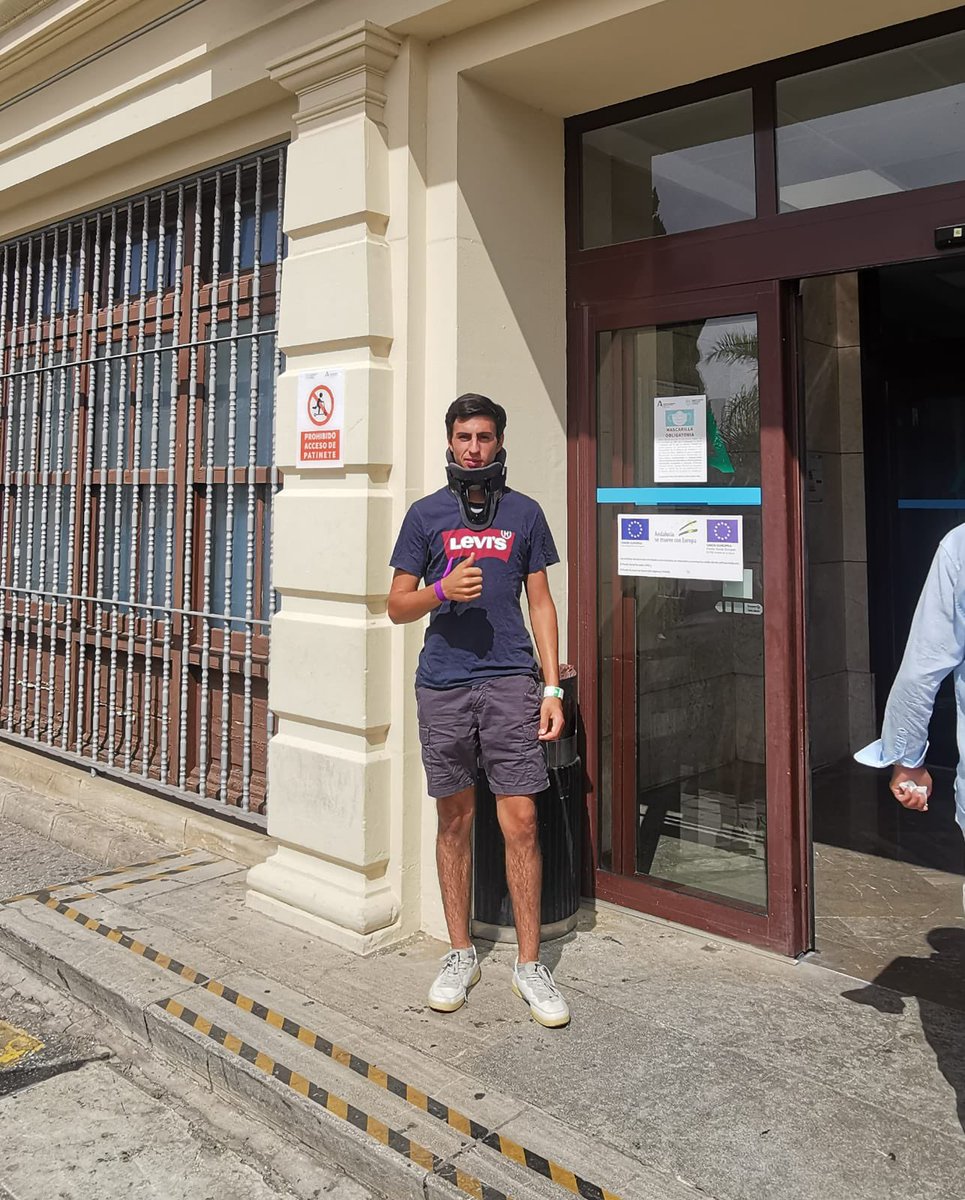 EsenciaToreo's tweet photo. Daniel Artazos regresando ya a su casa en Zaragoza, después de su estancia en el
Hospital Universitario de Málaga. Muy buena noticia y a
por la rehabilitación. https://t.co/XgAJxG1lwO