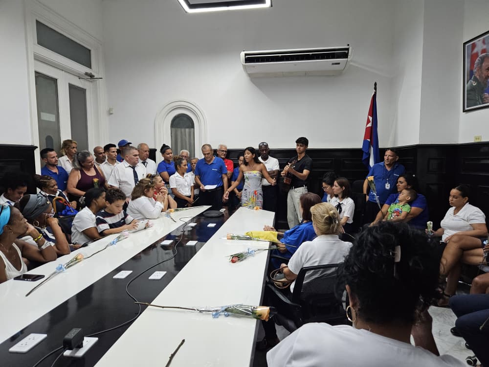 Nos unimos a la celebración por el 65 aniversario de la Federación de Mujeres Cubanas.

Un merecido homenaje a la fuerza y legado de la mujer cubana. Honramos la memoria de su creadora, la eterna Vilma Espín.

¡Felicidades #FMC!

#MujeresCubanas #Transtur