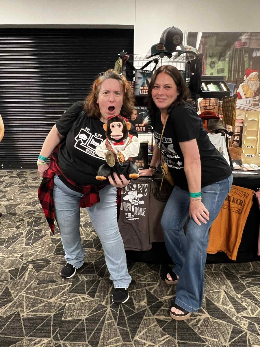 MageMistress's tweet photo. Monkey… Monkaayeeeeeeee… #SPNMusicRow ##BewareOfMonkey #SPN #SPNTX https://t.co/JDuSt4xKME