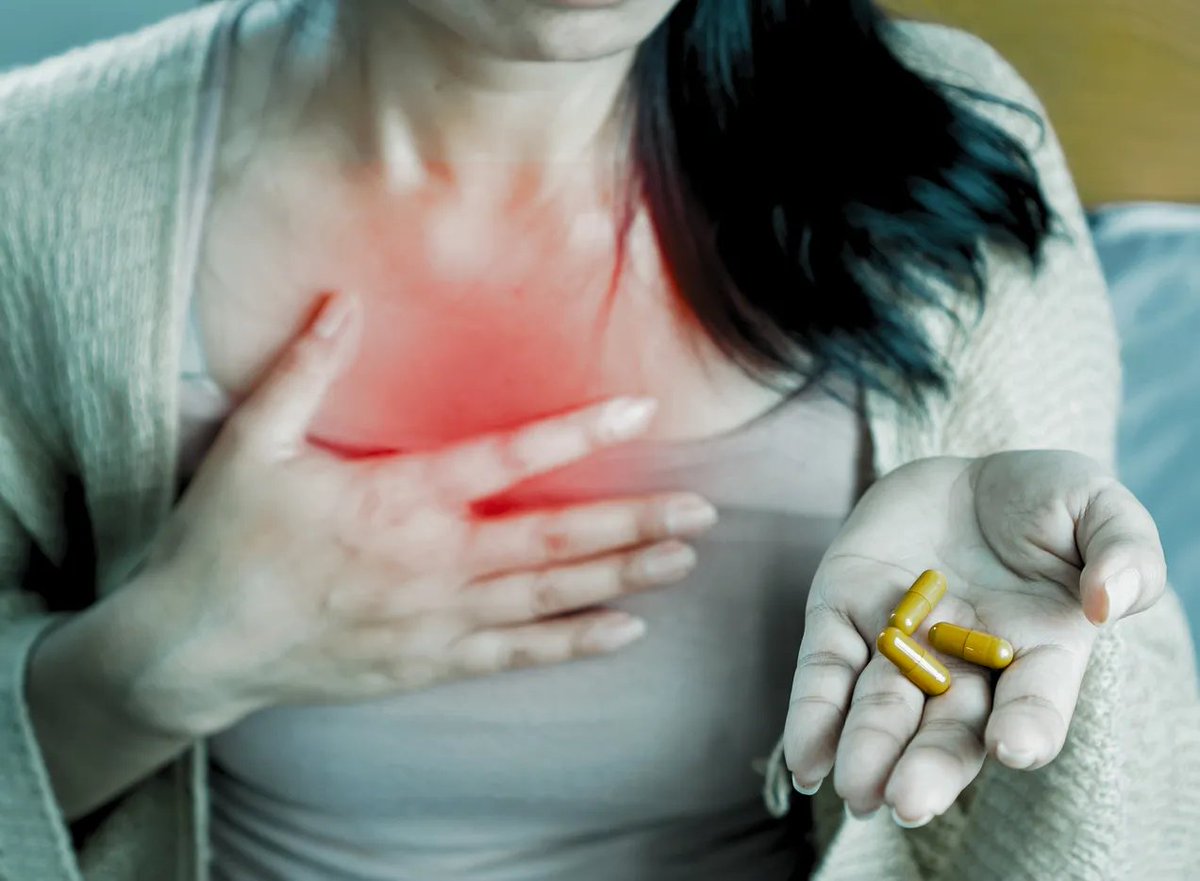 “Too much acid causes heartburn.”

That’s the lie that made Big Pharma billions.

The truth? Most people don’t have too much acid—they have too little.

When you take a pill to “treat” heartburn, you don’t fix the problem—you create deadly new ones:

• 1.8x increased risk of