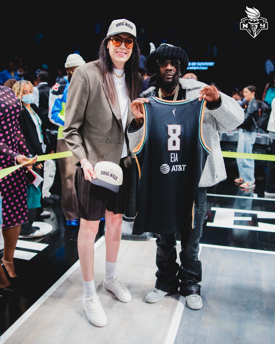 nyliberty's tweet photo. The linkup we’ve been waiting for! 🤩

@breannastewart 🤝 @Wale https://t.co/w38Tv7pas1