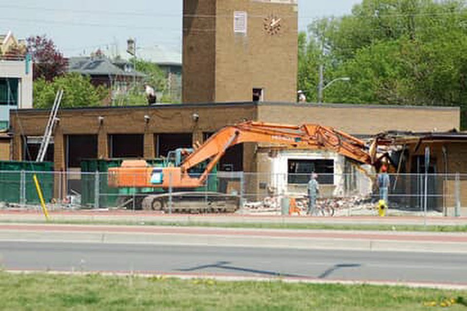 Brantford Fire Station No. 1 (1954–2000)
Once the city’s fire HQ on Greenwich Street, it was demolished in 2010. Kicking off our series on the history of Brantford’s fire stations.