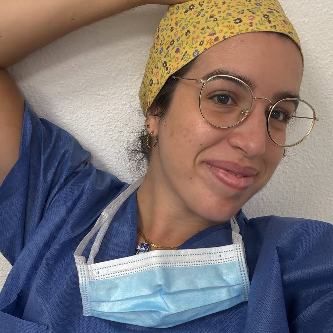 MedicalFet's tweet photo. Blue mature girl 💙

#medicalfetish #surficalfetish https://t.co/Jh6ikSQtr2