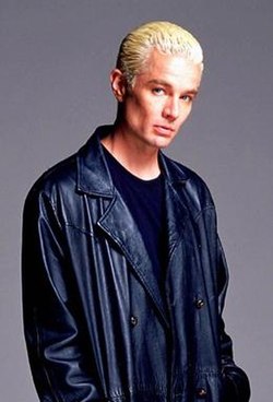 SpikyHarold's tweet photo. #TOTP  who knew he could sing?? https://t.co/w8JawPlLrs