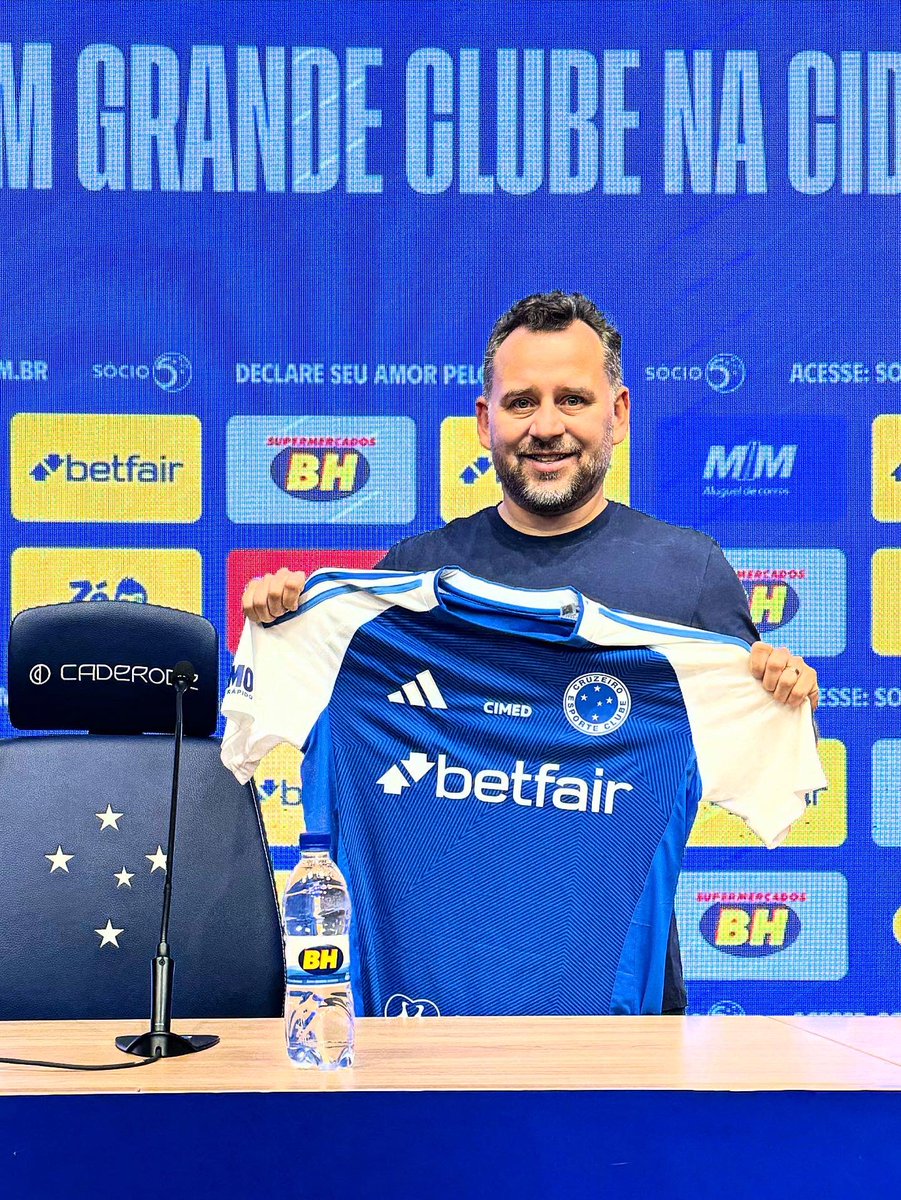 guilhermepiu's tweet photo. Você está indo pra onde? 
Recebi muito essa pergunta nos últimos dias. A resposta? 

Minha nova casa: CRUZEIRO ESPORTE CLUBE! 💙🦊

Começo uma nova história, nova jornada profissional nesse clube gigante! https://t.co/8G6TN1jw5A