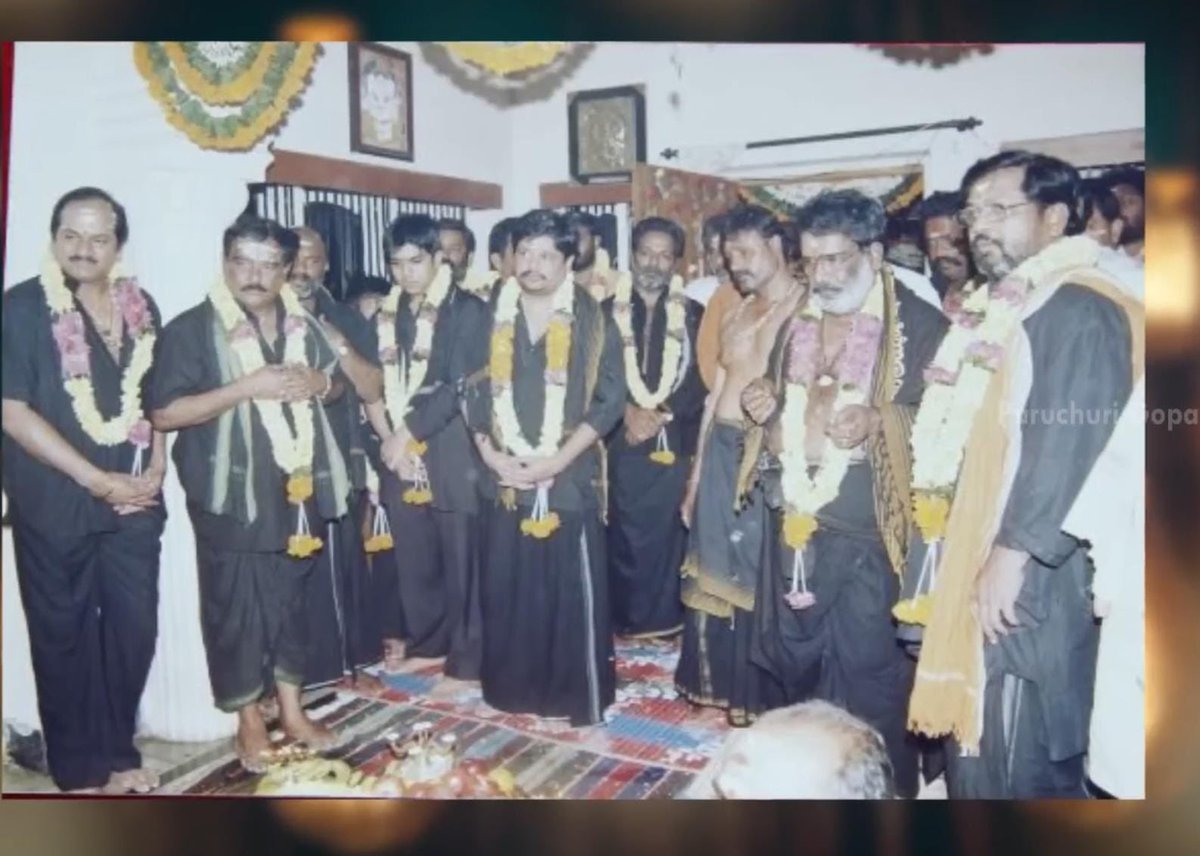 Ram Charan is a Guru Swamy. 

Dini meaning teliyani vallu kuda swamy maala gurinchi chepthunnaru.  Ayyappa swamy is so powerful don’t unnecessarily comment on people who is wearing  swamy maala without knowing facts. You will face repercussions 🙏