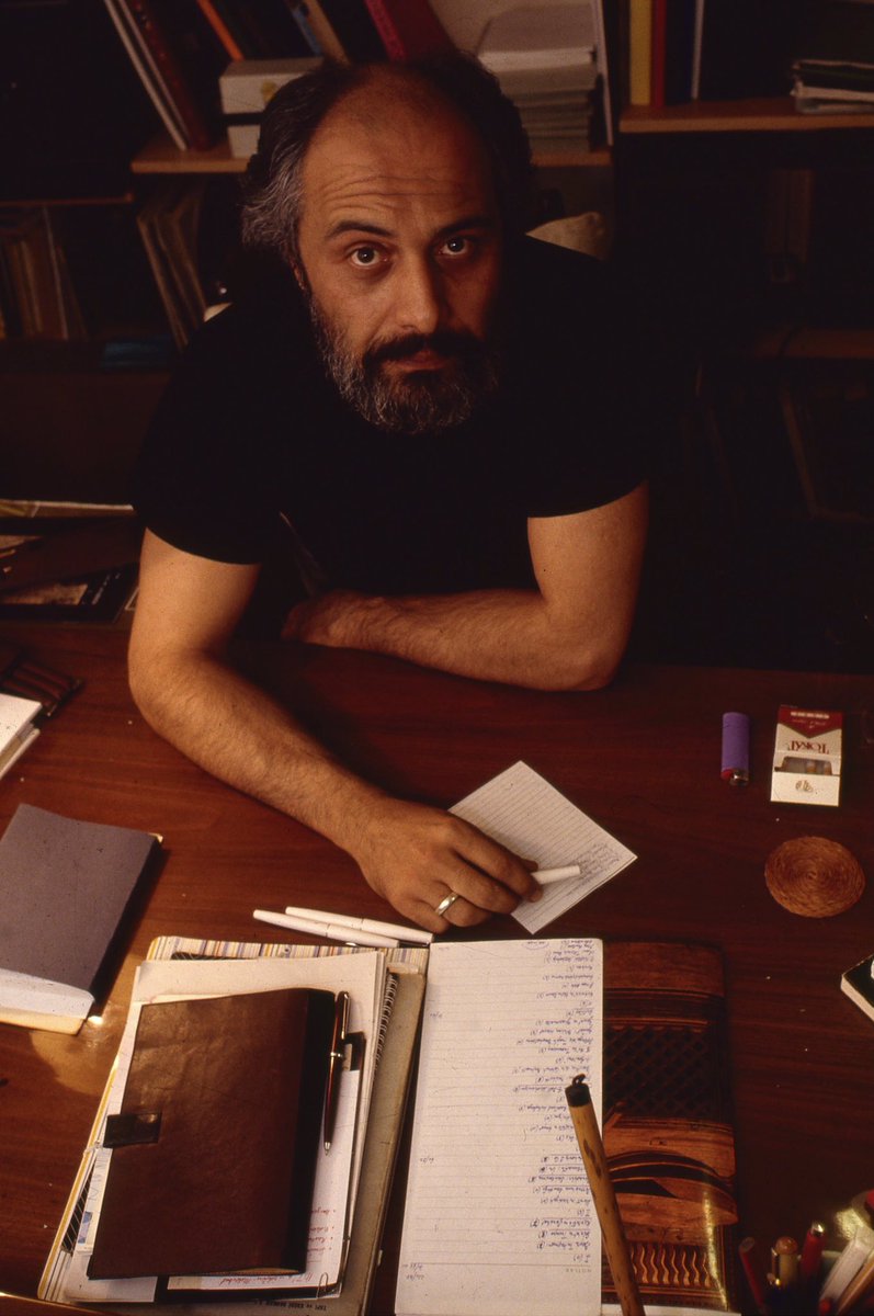 Bir Enis Batur kitabının da müjdesini verelim! Yakında…