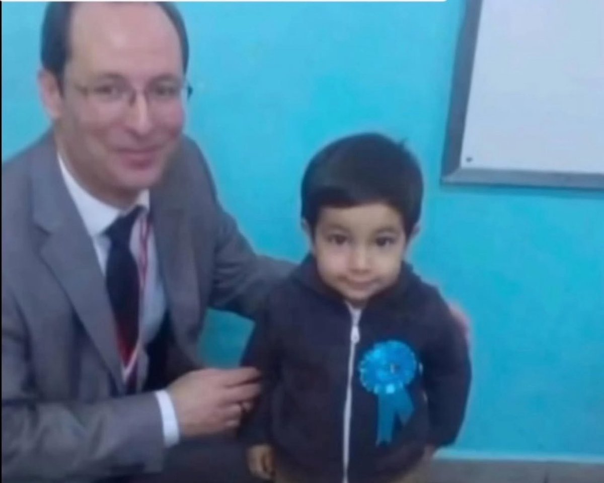 ogretmenlersyfs's tweet photo. Eğitim Fakültesinden mezun olunca hemen atanacağını düşünen öğretmenlerin masumluğu… https://t.co/EjYP5BwxZ3