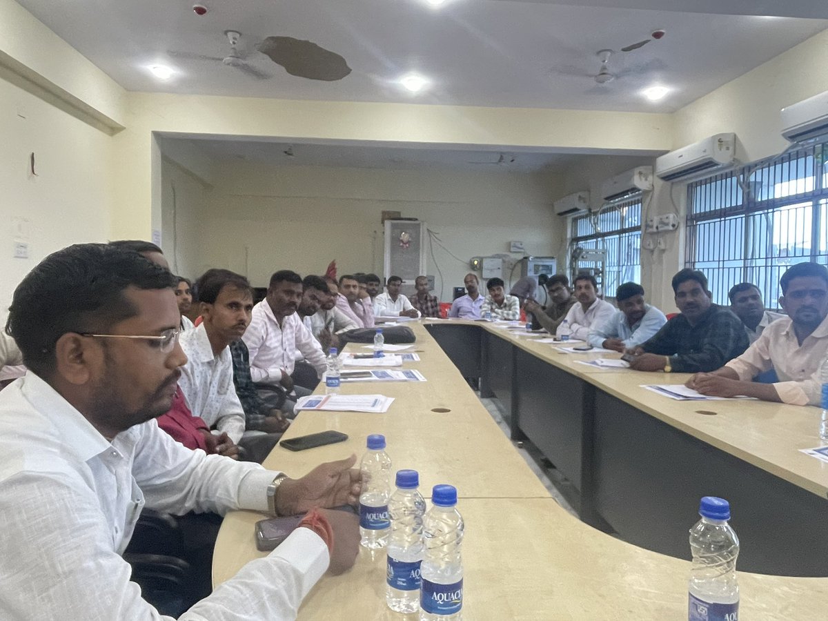 rupeshkumar796's tweet image. PMFBY Workshop held at Giridih District in Presence of  Crop Insurance Head Sri  Anit  Saini  Sir ( HO) Anjan  Sahay Sir. @CSCJharkhand @shashisshukl