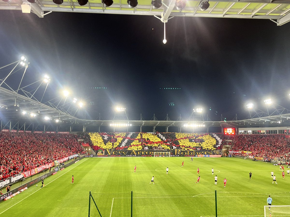 #WIDPOG  
PZPN, PZPN, j*bać j*bać PZPN!