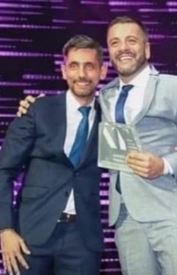 No me puedo creer que Javi no esté ya. No puedo. Tus locuras me han acompañado muchos años, cada año teníamos una cita en Canarias con Olga y todos los del Alan Turing.. te quiero amigo.