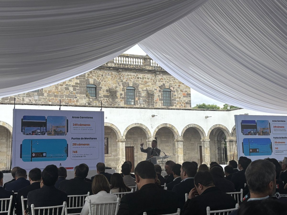 Una buena parte del Producto Interno Bruto de 🇲🇽 se concentró en el Instituto Cultural Cabañas. 
En lo que llaman el eje Jalisco-Nuevo León. 
El encuentro lo encabezan los mandatarios <a href="/PabloLemusN/">Pablo Lemus Navarro</a> y <a href="/samuel_garcias/">Samuel García</a>. 
El mundial del próximo año es central en la conversación.