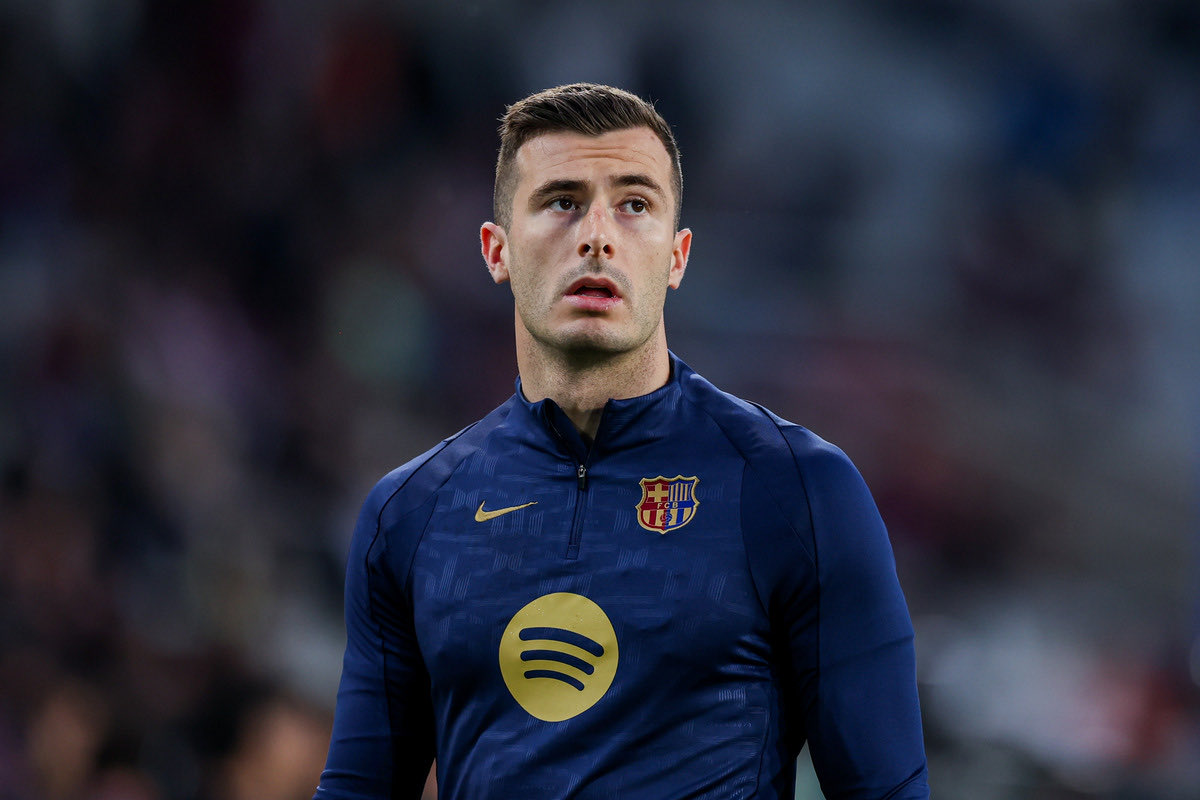 Kevin Morales (@kevinmoral47659) on Twitter photo 🚨 Iñaki Peña renovará su contrato con el Barça por tres años, hasta 2029 — tenía contrato hasta 2026.
❗El Elche de Eder Sarabia es el mejor posicionado para llevarse al portero cedido.
ℹ️ <a href="/JijantesFC/">Jijantes FC</a> 🚨 Iñaki Peña renovará su contrato con el Barça por tres años, hasta 2029 — tenía contrato hasta 2026.
❗El Elche de Eder Sarabia es el mejor posicionado para llevarse al portero cedido.
ℹ️ <a href="/JijantesFC/">Jijantes FC</a>