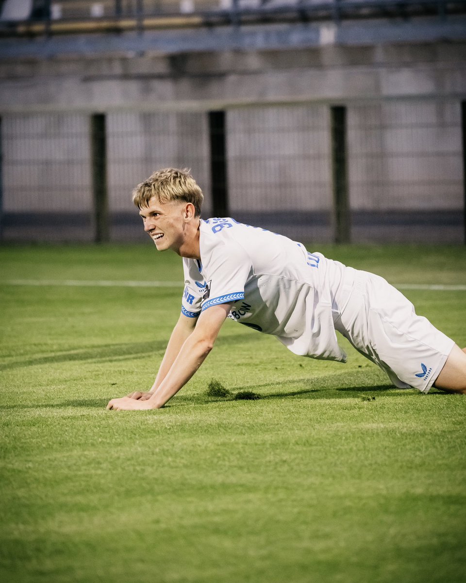 Club NXT U23 gaat rusten met een achterstand.  

#PATNXT | HT | 1-0