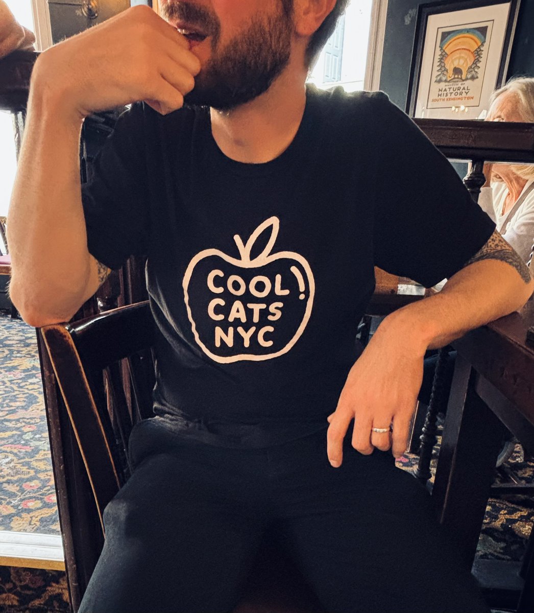 Found a <a href="/coolcats/">Cool Cats</a> in the wild. 😎 One of my favorite shadows.