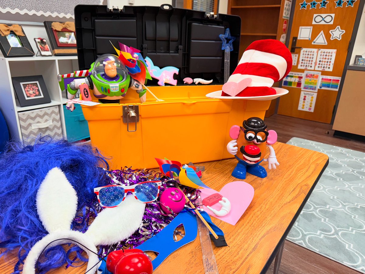 I loved getting to meet almost all of our pre-k-3rd graders <a href="/nherisd/">Northwood Hills Elementary</a> this week! We used some of these items in each of our lessons this week to find out ways I can help our students! <a href="/RISDcounselors/">RISD Counselors</a>