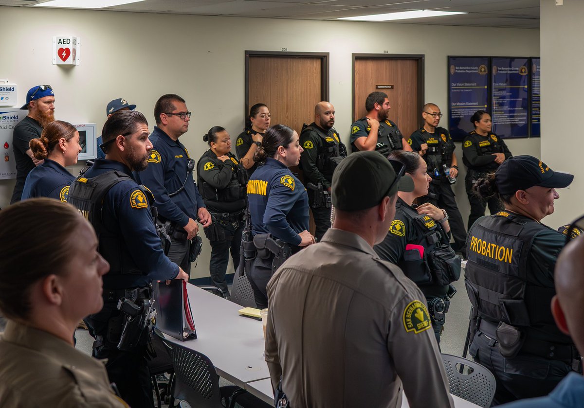 SBC Probation (@sbcprobation) on Twitter photo #SBCProbation partnered with <a href="/sbcountysheriff/">San Bernardino County Sheriff</a> to conducted over 80 compliance checks in the City of Victorville. This resulted in 76 searches and 8 arrests for various violations.
#ProtectTheCommunity #SBCProbation partnered with <a href="/sbcountysheriff/">San Bernardino County Sheriff</a> to conducted over 80 compliance checks in the City of Victorville. This resulted in 76 searches and 8 arrests for various violations.
#ProtectTheCommunity