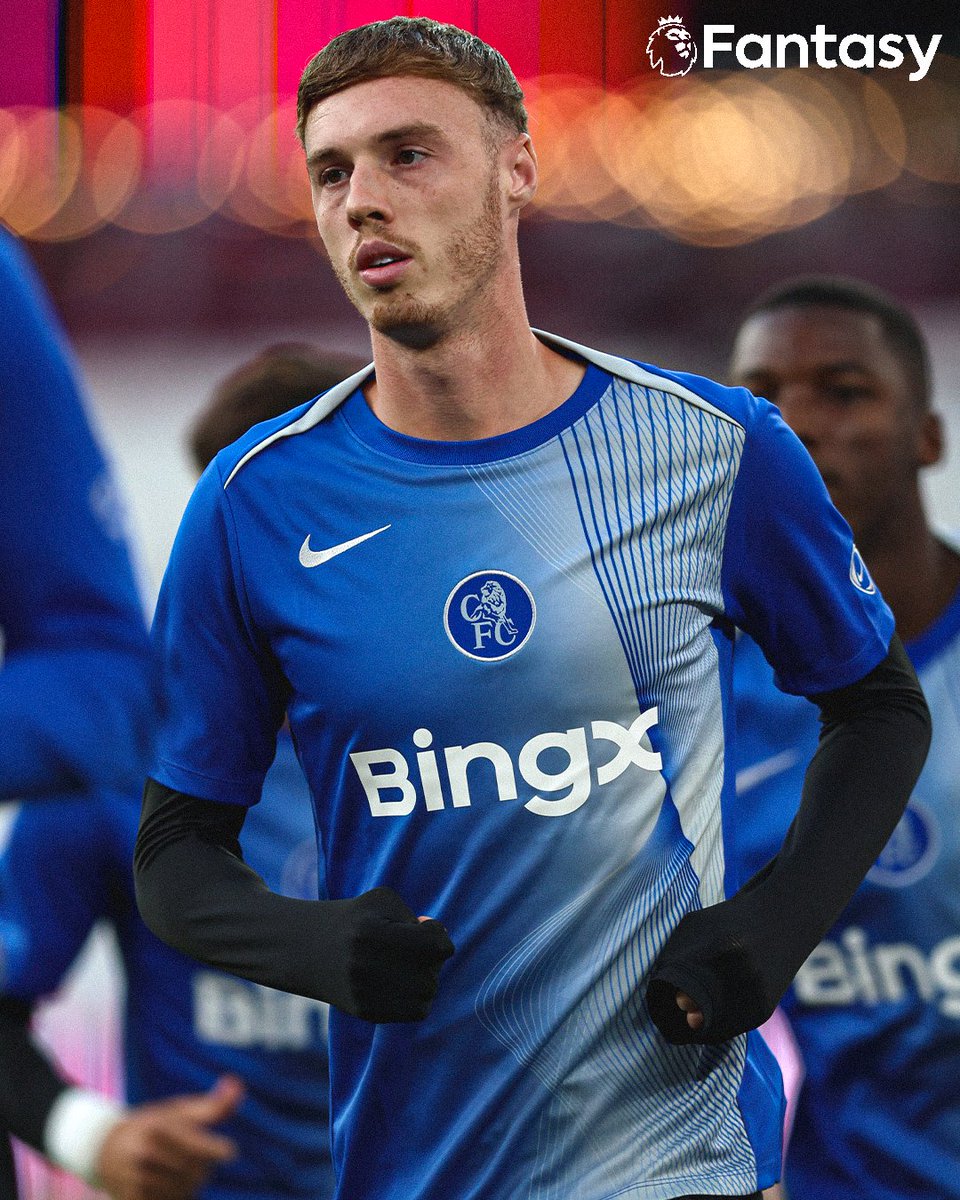 Cole Palmer is injured in the warm-up and is OUT of the starting lineup 😮

#FPL
