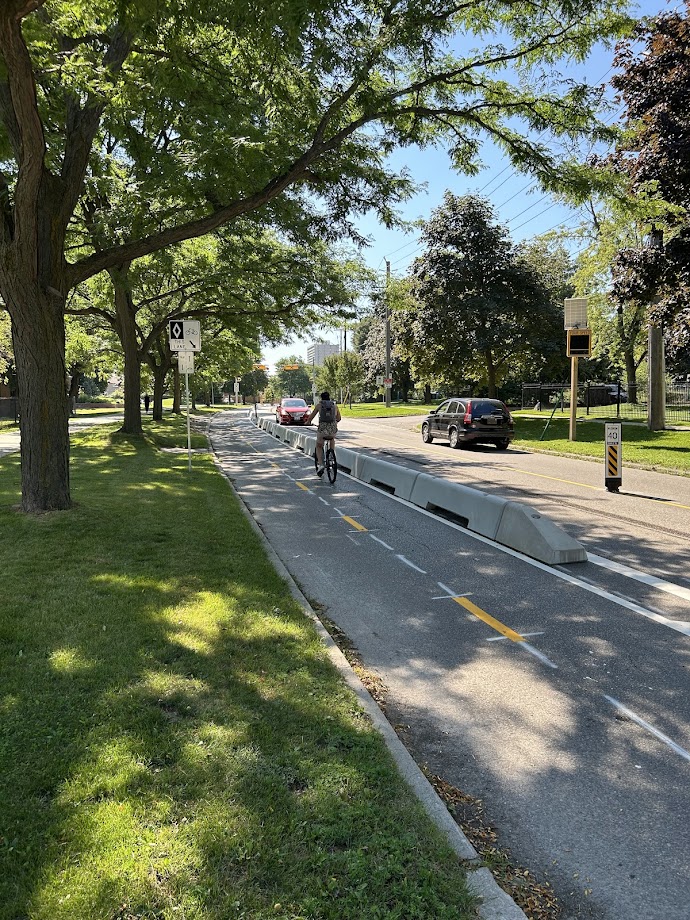 The Centennial Park Cycling Connections project will provide a safer connection to the new multi-use trails as part of the Centennial Park Master Plan on Centennial Park Boulevard and Rathburn Road (to be completed in 2025). toronto.ca/centennialcycl… (2/2)