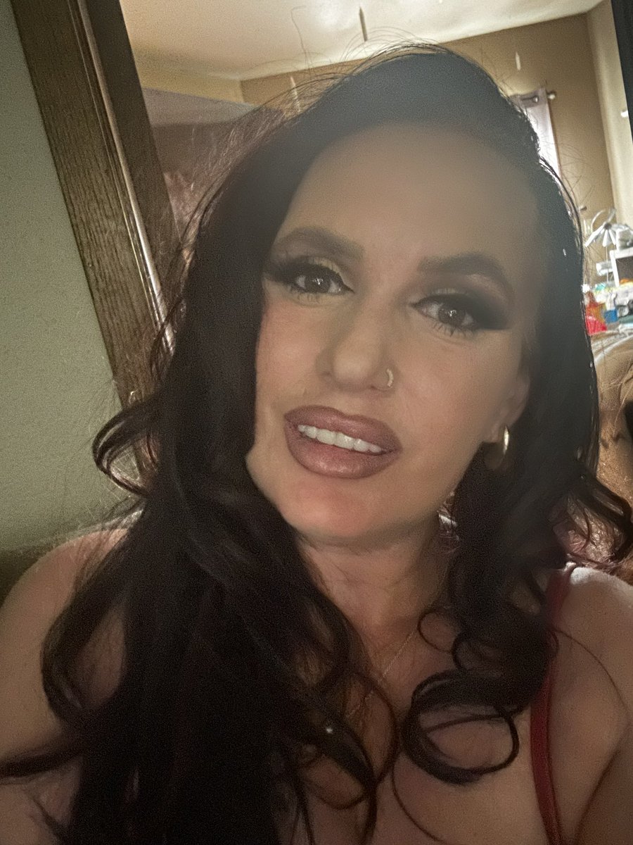 GoddessMis219's tweet photo. You don’t have to have a silver spoon 🥄 to sit at my table https://t.co/r4uJj3CmG2