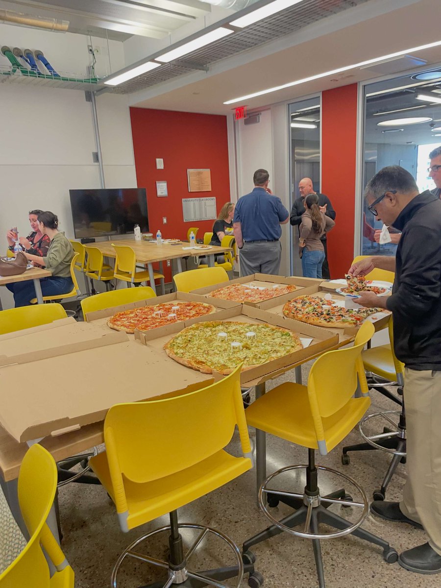 🎉 Thank you, <a href="/SSEBEatASU/">SSEBE@ASU</a> Human Resources and Business Operations Teams for leading an Airtable Lunch &amp; Learn in-person and online! Faculty members and staff learned how Airtable is used to manage all HR and fiscal requests and how it's streamlining and automating them. 🍕