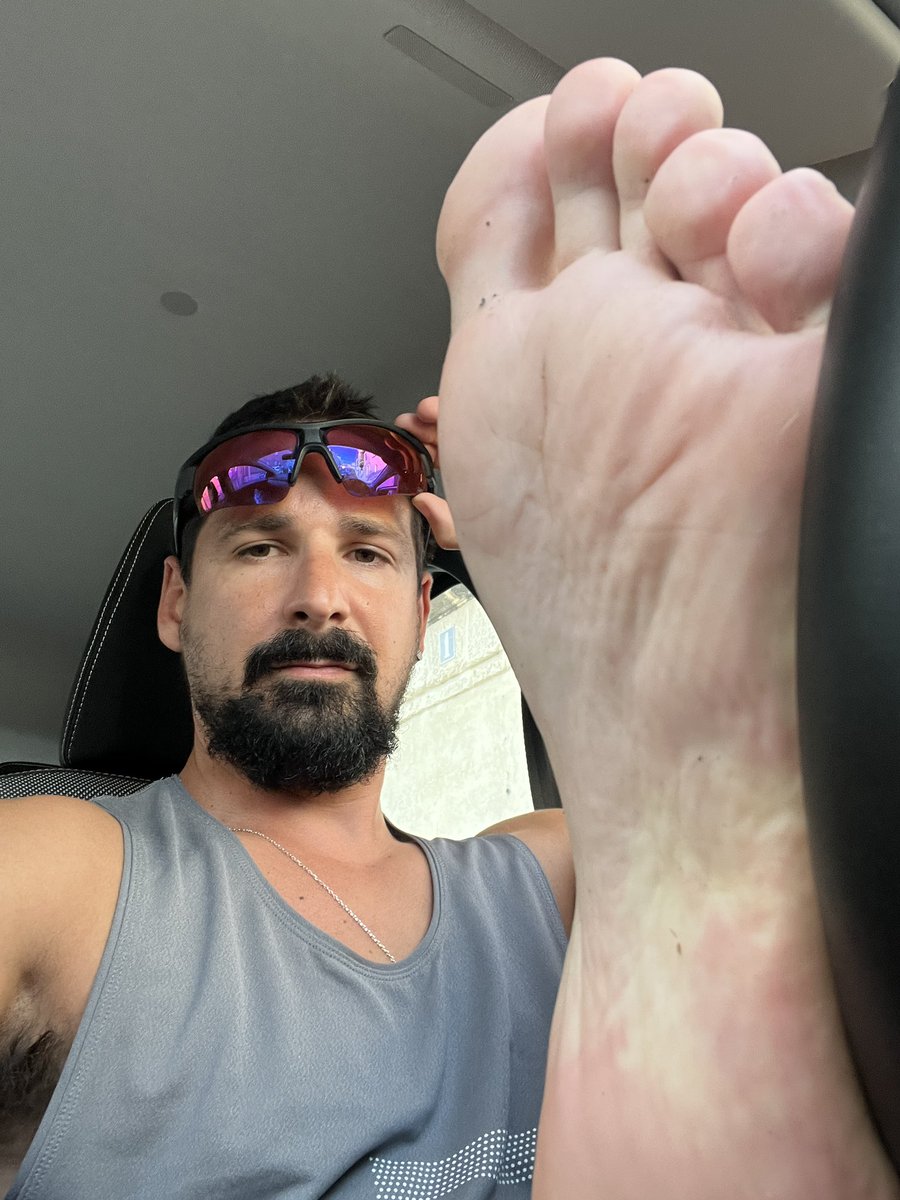 Ulisses Occitan Feet 🦶🏻🥖🇫🇷 tweet media