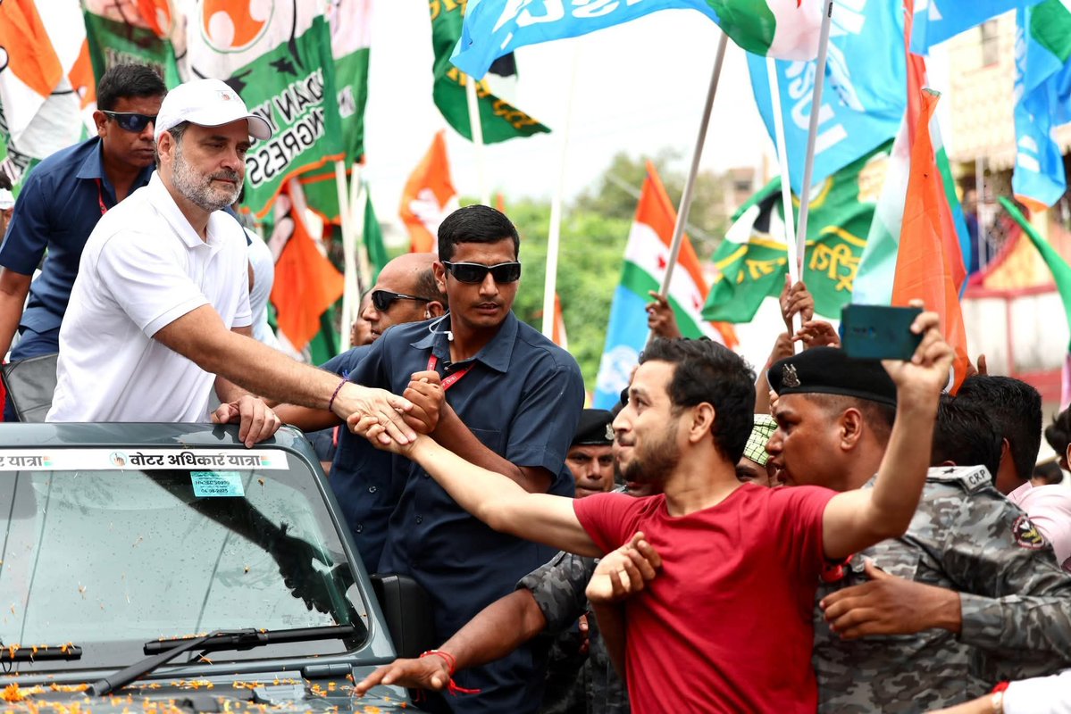 Asad Ashraf (@asad_ashraf88) on Twitter photo One of RG best qualities: his ability to bounce back when all odds are against him. Mocked as ‘Pappu’, written off by godi media, yet he believed in himself. Today Bihar is witnessing a Rahul Gandhi wave—thousands chanting “Vote Chori, Gaddi Chor.” What a comeback! <a href="/RahulGandhi/">Rahul Gandhi</a> One of RG best qualities: his ability to bounce back when all odds are against him. Mocked as ‘Pappu’, written off by godi media, yet he believed in himself. Today Bihar is witnessing a Rahul Gandhi wave—thousands chanting “Vote Chori, Gaddi Chor.” What a comeback! <a href="/RahulGandhi/">Rahul Gandhi</a>