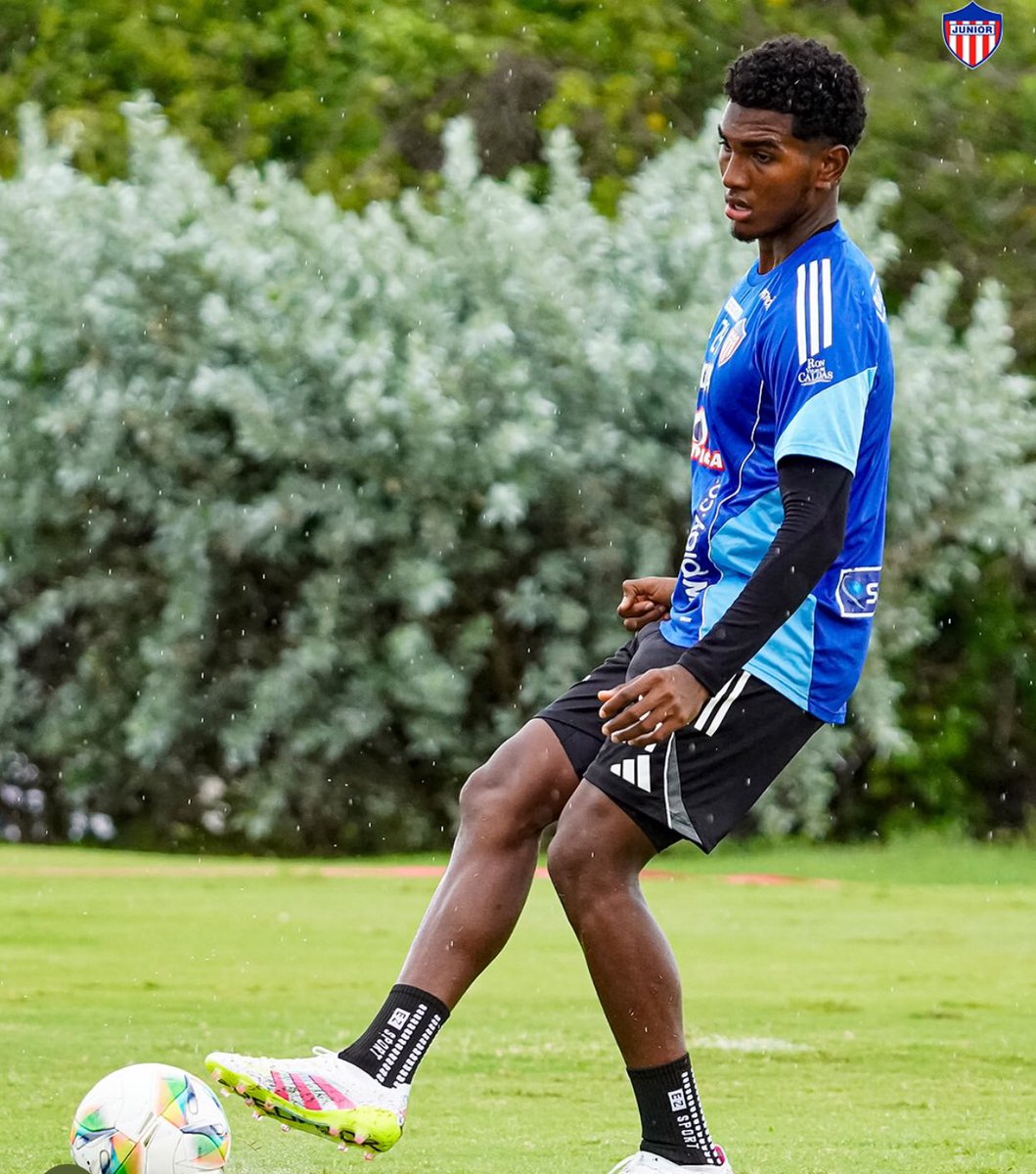 3 Novedades del Junior vs Millonarios

Ingresa con relación al juego ante Bucaramanga

 Jaime Acosta 🧤, Daniel Rivera y  Miguel Agamez (Sub 20) por Jefferson Martinez, Carlos Esparragoza y Carlos Olmos (Sub 20)

🎬#YoVeoElBordillo🖥
#NuevaTemporadaEB 
#ElBordilloSeTransformó