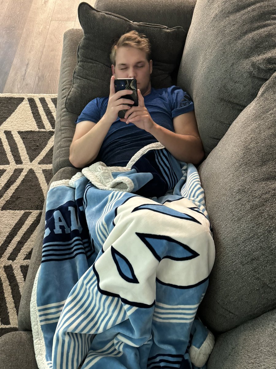 Happy birthday to one of my best friends,  roomie, fellow UNC fan (blanket pic for proof), and Blossom’s second favorite human! <a href="/Vandy323YT/">VANDY</a> 

I’d give you 27 birthday punches but your knees cracked that much in one squat to pet Blossom.