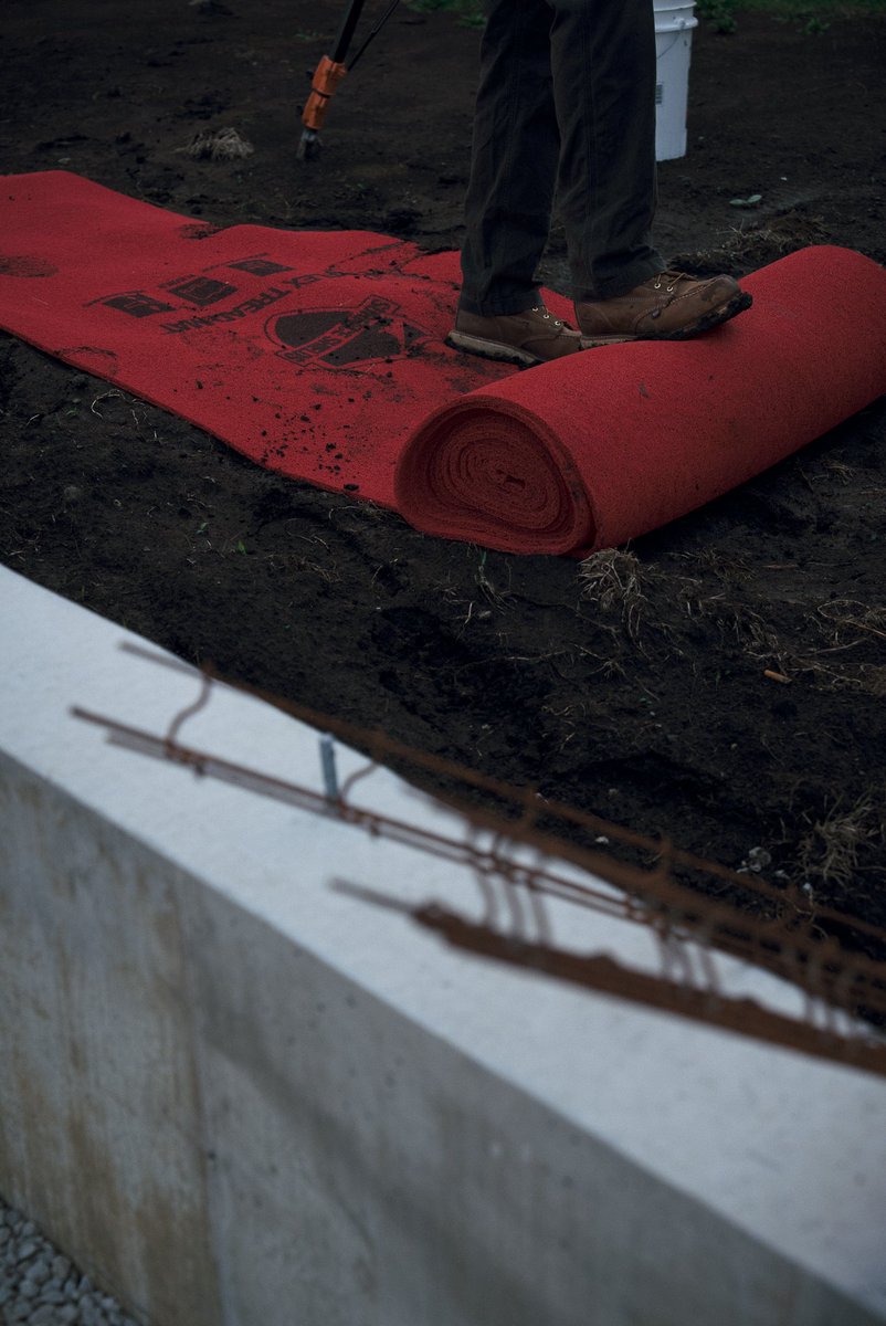 SurfaceShields's tweet photo. Mud won’t slow you down. Flex Tread creates a safe, slip-free walkway no matter how rough the job site gets 👷‍♂️

#ProfessionalPainting #WallPainting #CommercialSpaces #HomeRenovation #PaintingServices #PaintingInspiration https://t.co/uuHCeKk87x