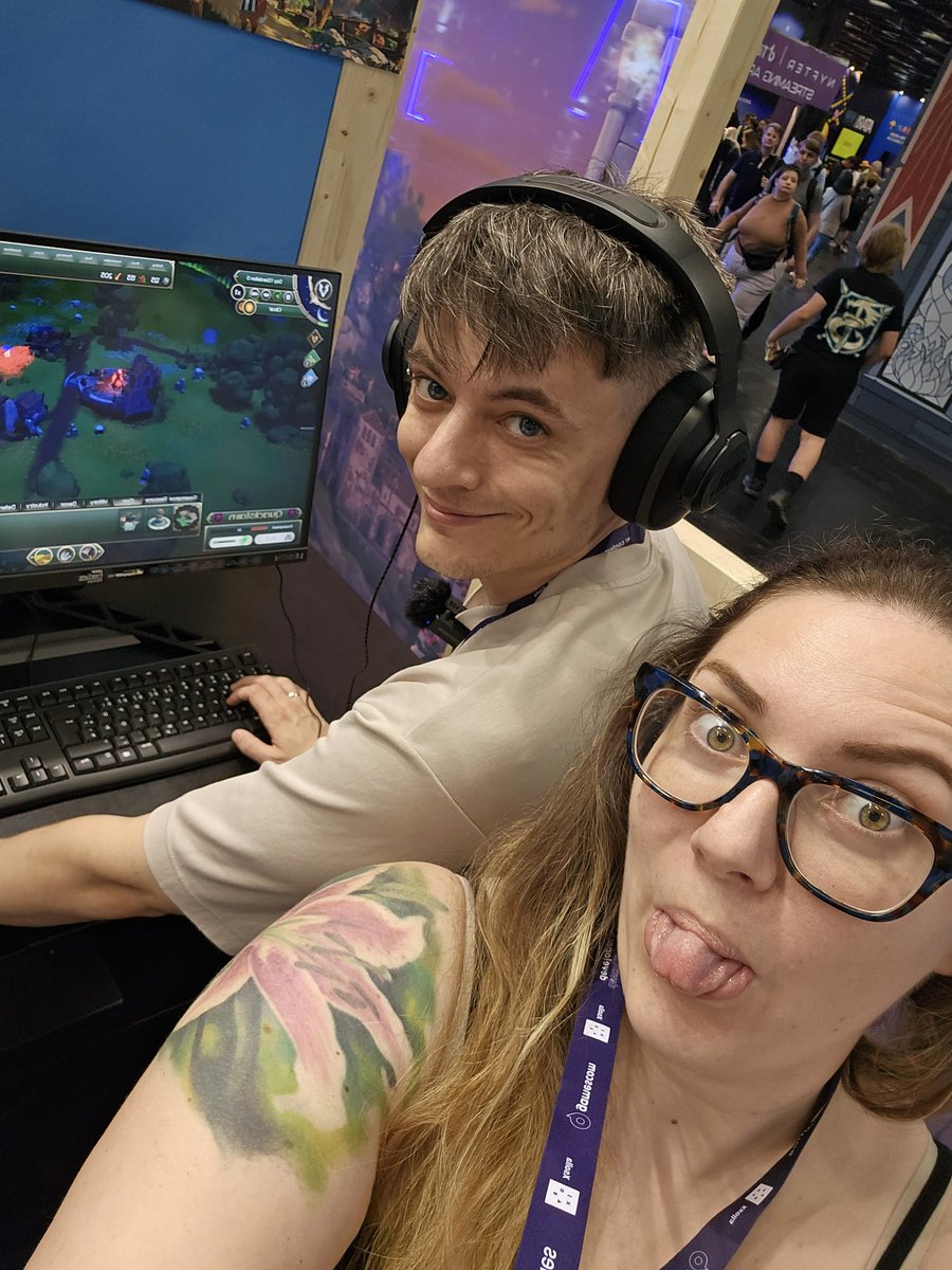 CadetGrumpyDuck's tweet image. I can&apos;t express enough how much fun I had playing @Ravine_Games upcoming title RAEV: Kingdom on the Distant Shores! 
Definitely my suprise hit of @gamescom for me and one to watch! 🔥
