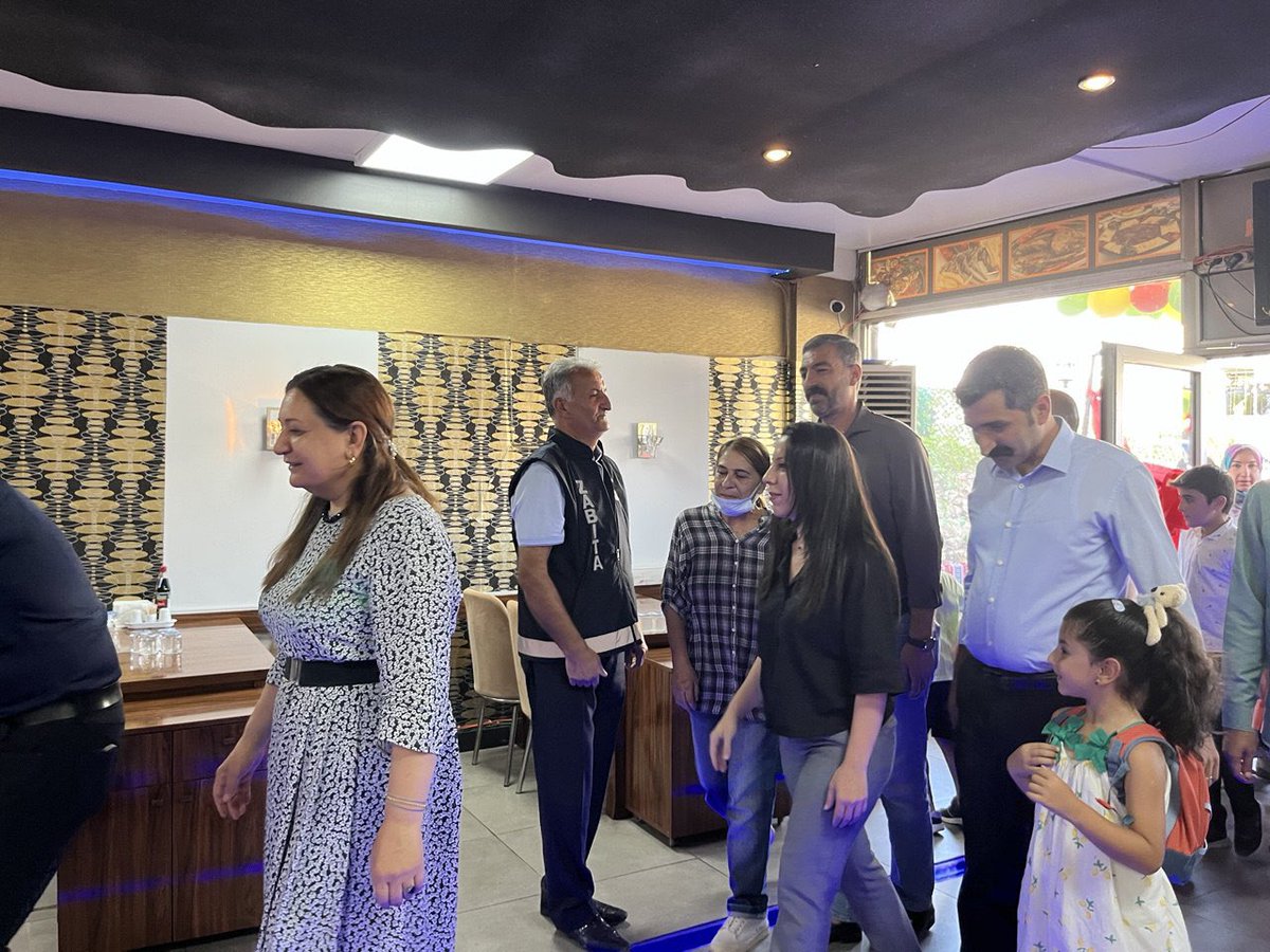 Eş başkanlarımız Dilek Diyar Özer ve Fırat Demir Kulp Belediyesi tarafından hizmete sunulan halk lokantasının açılış törenine katıldılar.

instagram.com/p/DNqp7BIs9bm/…