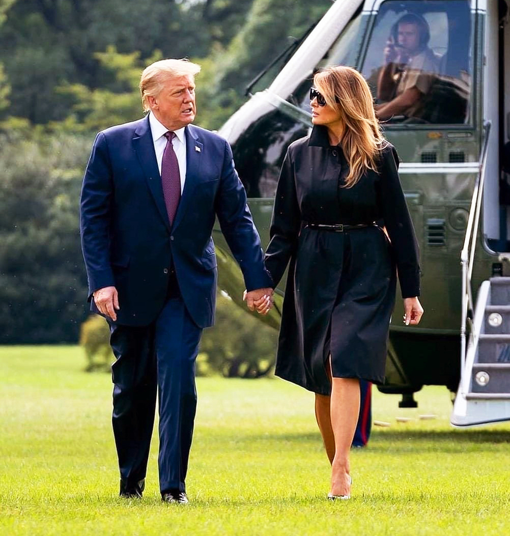 PapiTrumpo's tweet image. WE&apos;RE BACK, BABY!!!😎🇺🇸😘😘😘