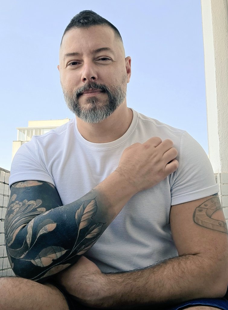 Sexta-feira
#gaydaddy