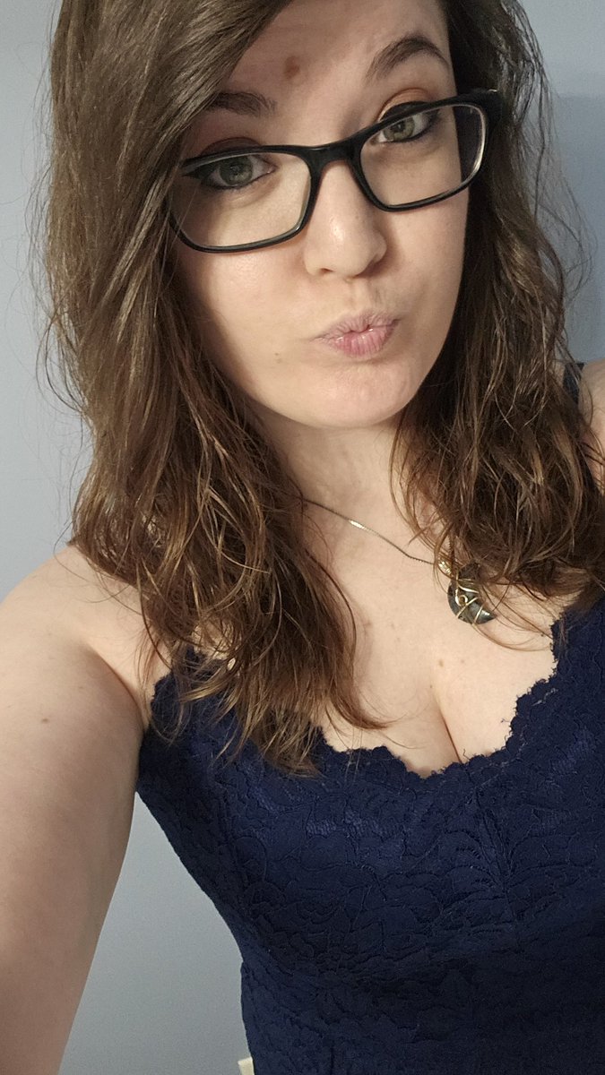 _muddx_'s tweet image. My older brother is getting married today, so I get to dress fancy ☺️