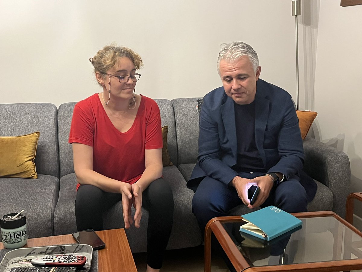 Oğuzhan Atsız (@oguzzatsiz) on Twitter photo Ahmet hepimizde bir iz bıraktı. O’nun davası benim için de onur meselesiydi. Hukuki süreç bundan sonra;sevgili Ağabeyim <a href="/ersanbarkinn/">Ersan Barkın</a> tarafından yürütülecektir. Ahmet’in hatırası da ailesi de bize emanettir. Ahmet hepimizde bir iz bıraktı. O’nun davası benim için de onur meselesiydi. Hukuki süreç bundan sonra;sevgili Ağabeyim <a href="/ersanbarkinn/">Ersan Barkın</a> tarafından yürütülecektir. Ahmet’in hatırası da ailesi de bize emanettir.