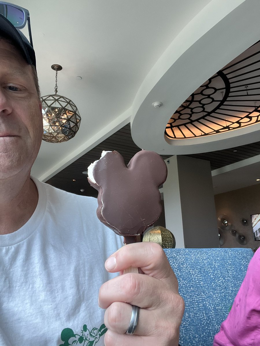 Mid-day Mickey bar from the Chronos Club at Coronado Springs can’t be beat.