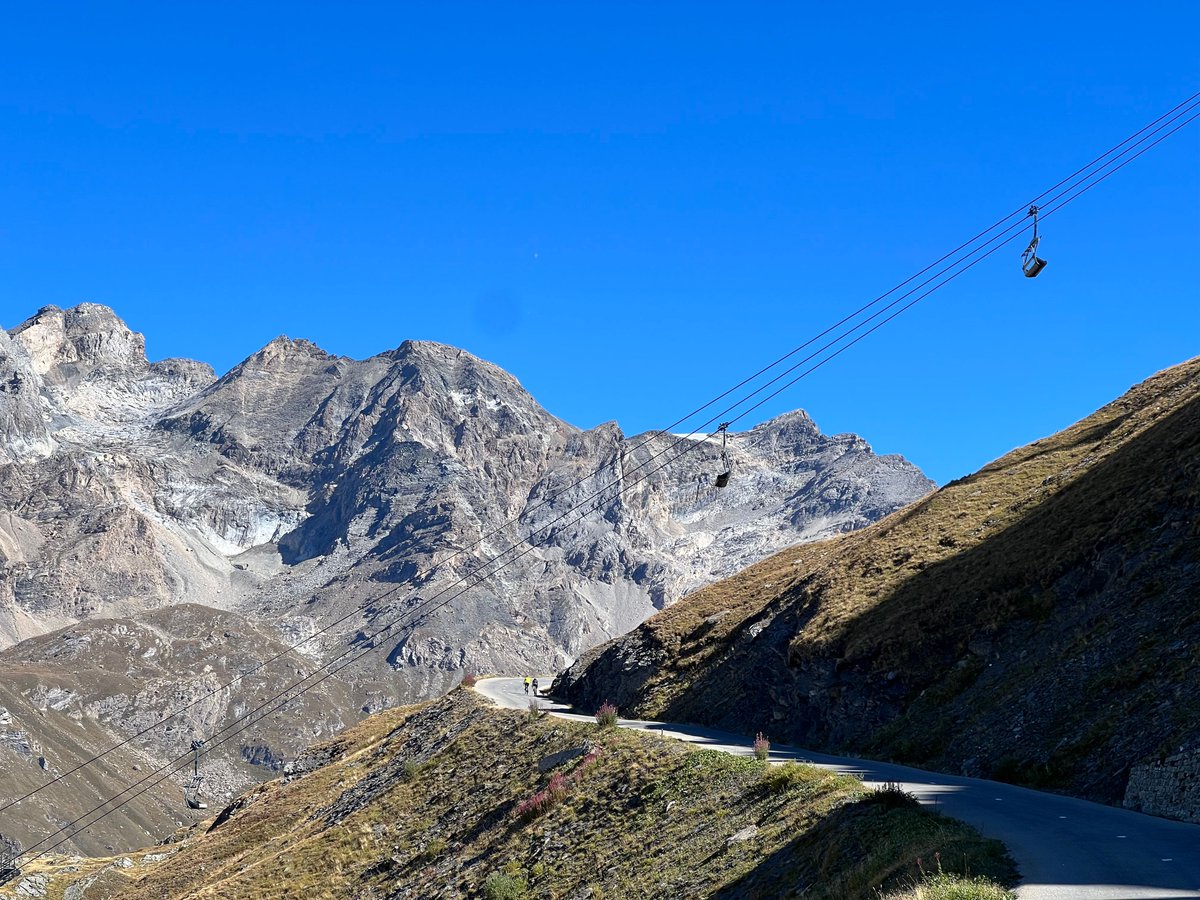 Ride the roads of legends this Sept! From Alpe d’Huez &amp; Galibier to Col d’Iseran &amp; Stelvio — the climbs where Fausto Coppi made history. 

👉 Last spots available for September 2025. Who’s ready to ride the Tour of Legends?
buff.ly/AAIo4Yk 

#GrandToursProject