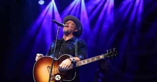 TONIGHT in Seguin 🎶🤠
Texas Country legend Pat Green LIVE at the Seguin Schoolyard!

🎟️ Tickets still available → seguinschoolyard.com