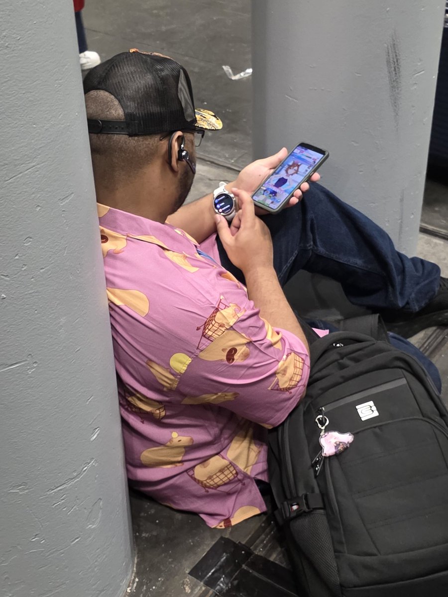 KingDudicus's tweet photo. #animenyc is cool but horse gacha is life https://t.co/jOfRo8SHlI