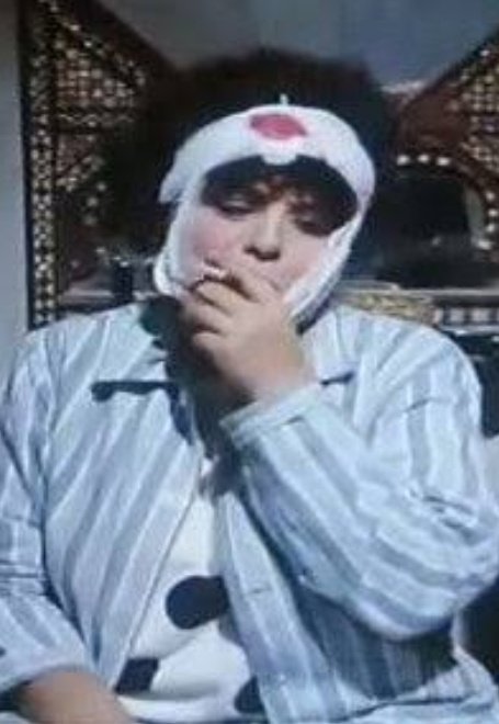 *

رميت تقاوي العشم و قولت بالتوفيق
سقيتها ود و أمل طرحت يادوب خوازيق🙆🤕🙇
