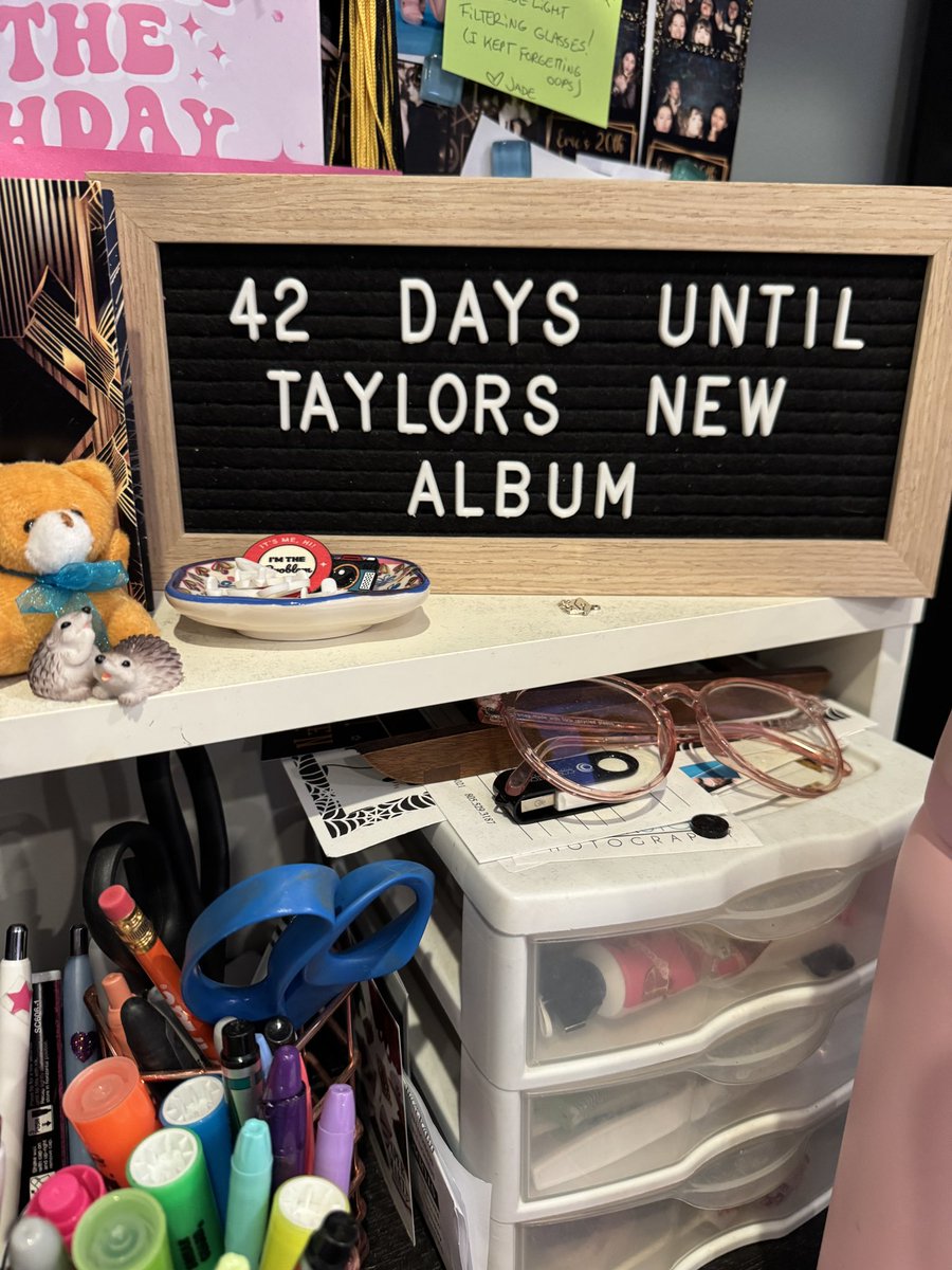 tallesttiptoes's tweet photo. @taylornation13 I should use this quote on my letterboard at work once my countdown is finished! Only 42 days until #TSTheLifeOfAShowgirl!!!!! ❤️‍🔥❤️‍🔥❤️‍🔥 https://t.co/PCcDQtIbKz