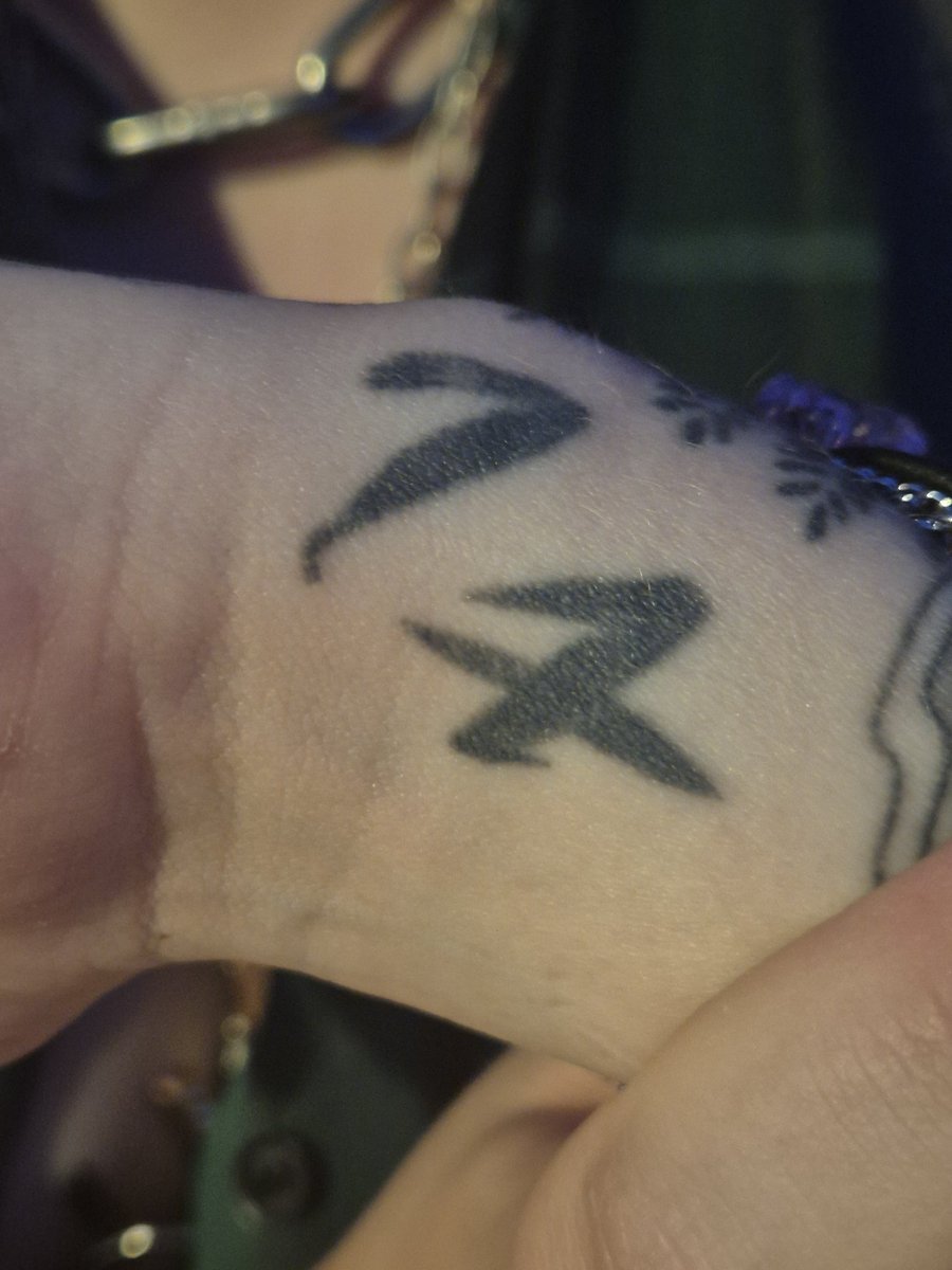 𝙇𝙚𝙣𝙖. 🦇 tweet media