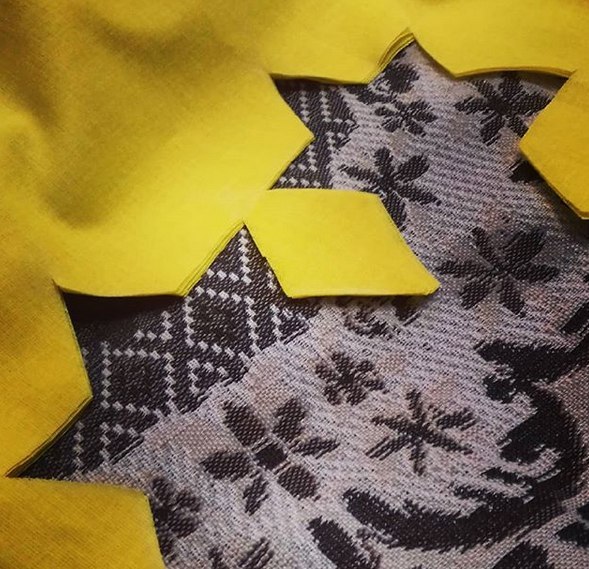 Увы, без деанона сложно, поэтому только фрагменты с фото.